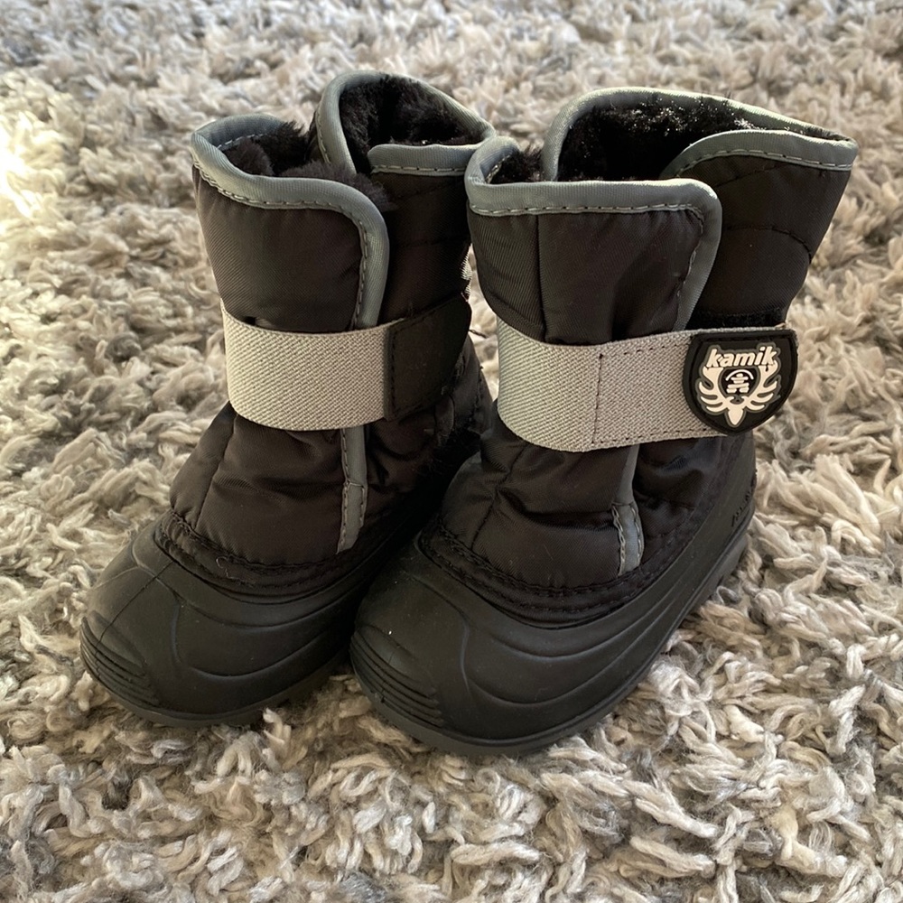 Kamik Snowbug Winter Snow Boot for Kids - size 5